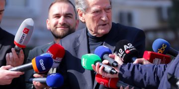 Berisha: Më 12 mars, Shqipëria vjen këtu për të kërkuar largimin e Ramës! Ora do caktohet. Berisha shpjegon mosvotimin për Spiropalin