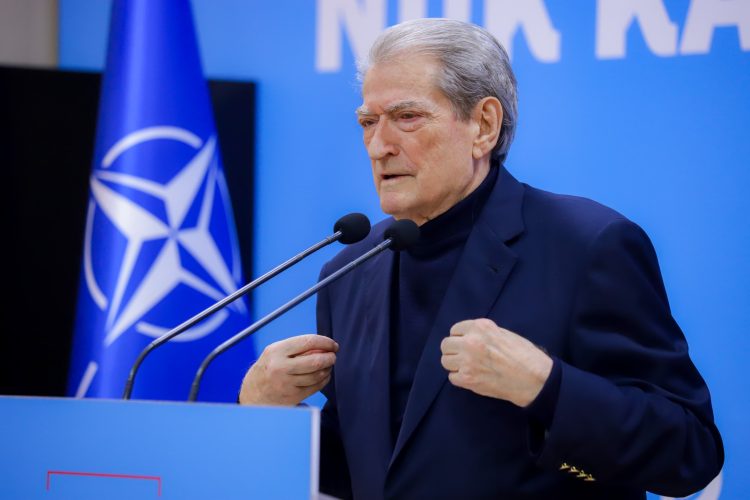 Berisha rrëfen bisedën me Salianjin para se të lirohej nga burgu: Ai mori fund që kur e birësuan politikisht