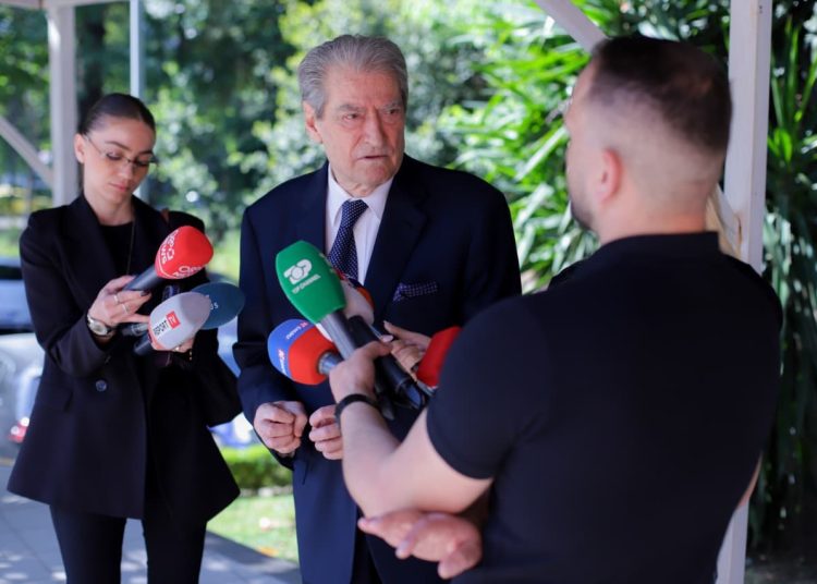 Berisha pas takimit me zyrtarin e CDU: Integrimi në BE të bazohet në merita