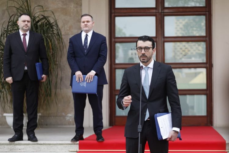 Qeveria, dy vendime që i hapin rrugë prodhimit të dronëve luftarakë dhe mjeteve lundruese