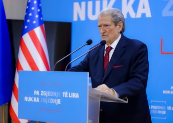 Berisha thirrje për protestë: Sot në 19:00, kryengritja paqësore më e fuqishme