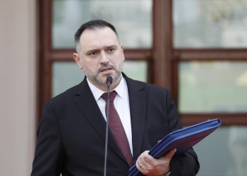 Qeveria, dy vendime që i hapin rrugë prodhimit të dronëve luftarakë dhe mjeteve lundruese