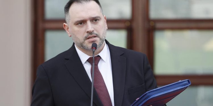 Qeveria, dy vendime që i hapin rrugë prodhimit të dronëve luftarakë dhe mjeteve lundruese