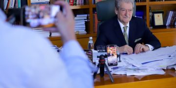 Berisha për akuzat se është në marrëveshje me Ramën: Pse Rama sponsorizon këtë propogandë