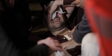 “Për herë të parë në botë policia përdor sprajin e ariut kundër qytetarëve”