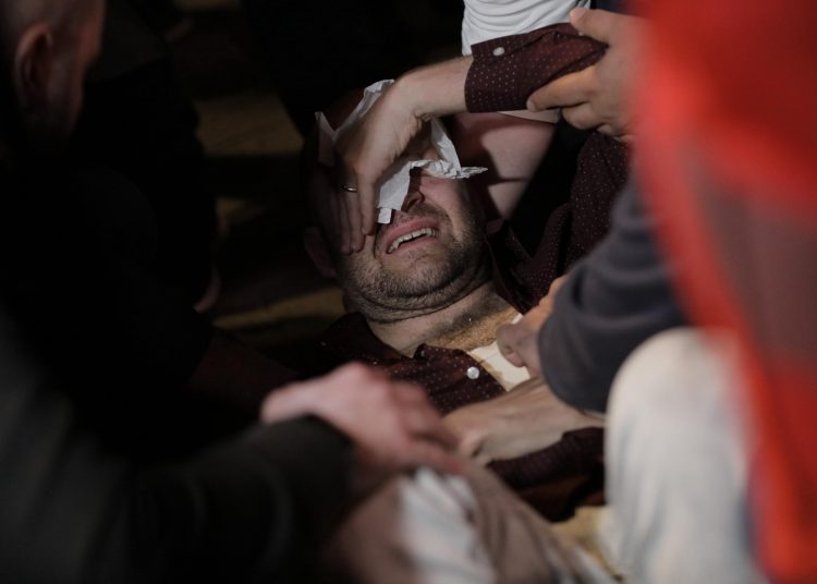 “Për herë të parë në botë policia përdor sprajin e ariut kundër qytetarëve”