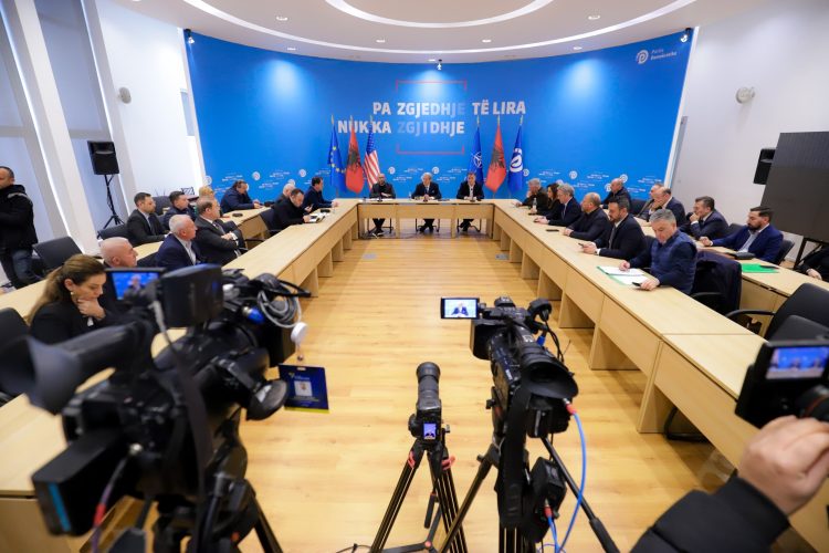 PD letër zyrtare Ambasadave në Tiranë: Monitoroni procesin në Gjykatën e Lartë, po synohet lirimi nga burgu i zyrtarëve të korruptuar