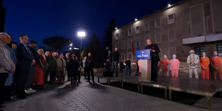 Berisha: Mediat e kontrolluara nga qeveria duan të mbajnë në këmbë regjimin mafioz të Ramës