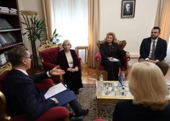 Xhaferri takim me ambasadorin e BE në Tiranë: Opozita po pengohet në Parlament