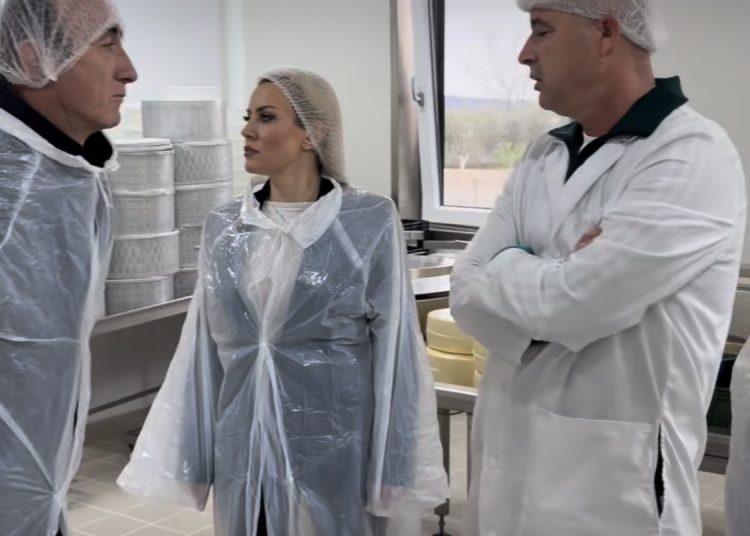 AKU bllokon 4 ton produkte të paetiketuara të ‘Merja’ në një magazinë në Shkozë