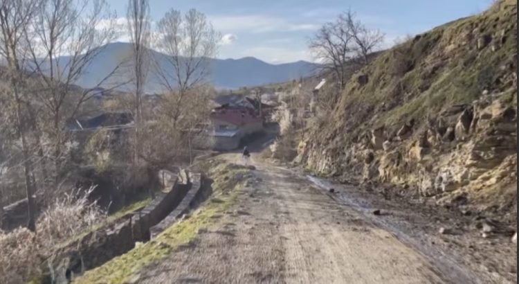 2 emigrantë afrikanë gjenden të pajetë në malin e Kamenicës në Korçë