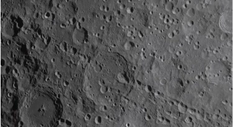 Debati i shqiptarit me NASA për fotot e Artemis: Pse nuk duken yjet!