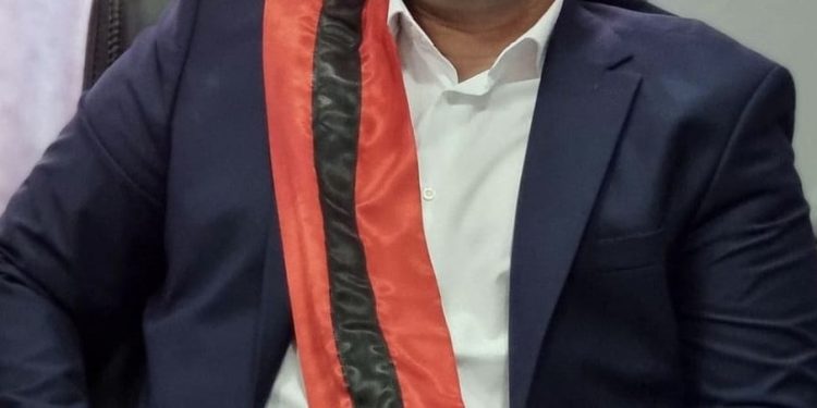 Kryetari i bashkisë i infektuar me SIDA, panik në qytet nga frika se është përhapur