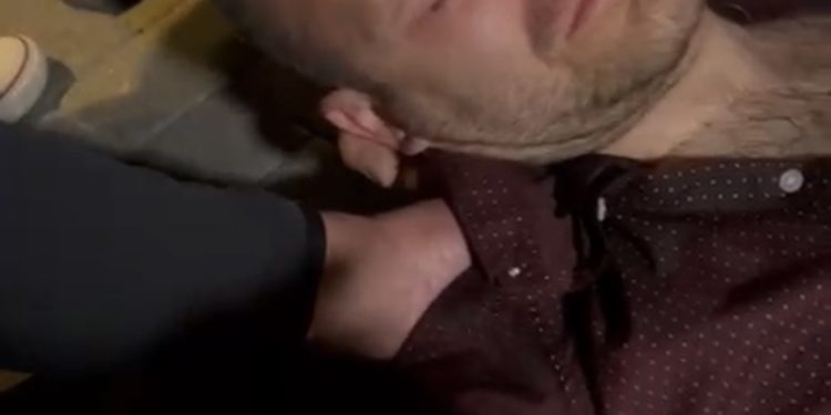 Berisha akuzon policinë për dhunë ndaj Aulon Kalasë: “Akt kriminal me urdhër të Ramës”