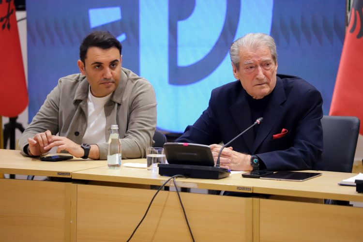 Berisha akuza të forta: Mafia mediatike është hedhur në sulm të shfrenuar kundër PD