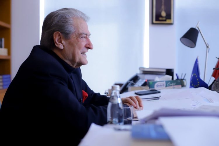 Berisha: PD do të ulë TVSH-në në 6% për ushqimet e shportës