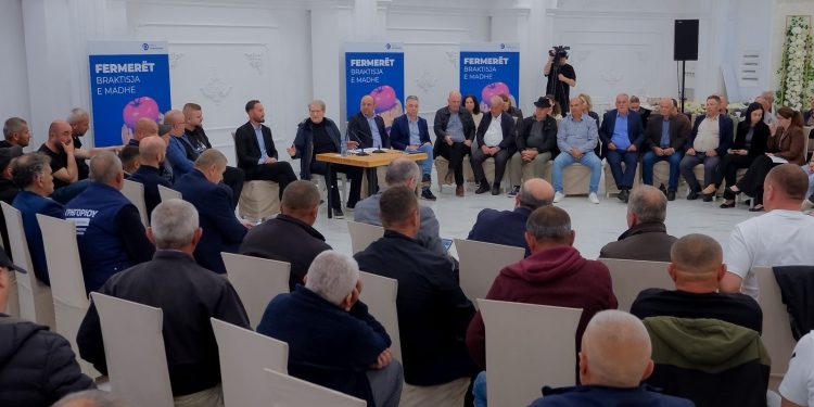 Berisha: Pensionisti merr 8 euro për dy kg domate, baxhanaku i Ramës merr 75 milionë euro!