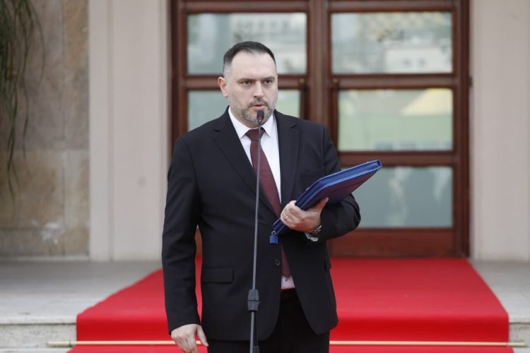 Qeveria, dy vendime që i hapin rrugë prodhimit të dronëve luftarakë dhe mjeteve lundruese