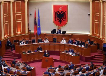 Berisha dhe Spiropali, polemika pikante në Kuvend