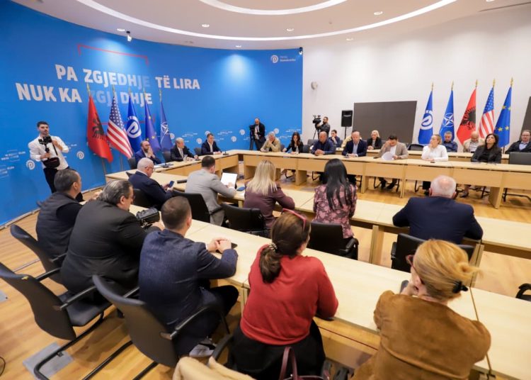 Berisha: Lubia është kryeministrja hije. Ka zëvendësuar Agasin me Bistrin