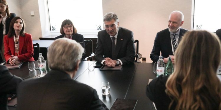 Berisha, takim me Kryeministrin kroat, Plenkoviç: Procesi i integrimit europian duhet të jetë i bazuar në meritë