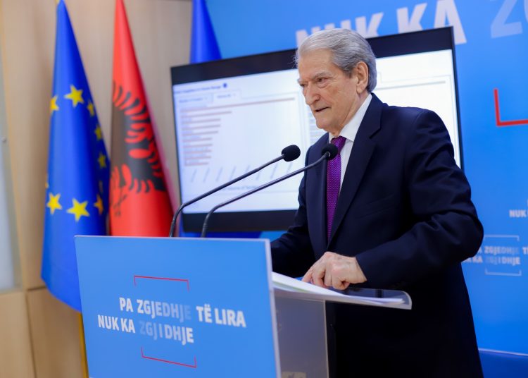 Berisha: Kryenegociatorja e Ramës u kap sot në flagrancë duke mashtruar parlamentin