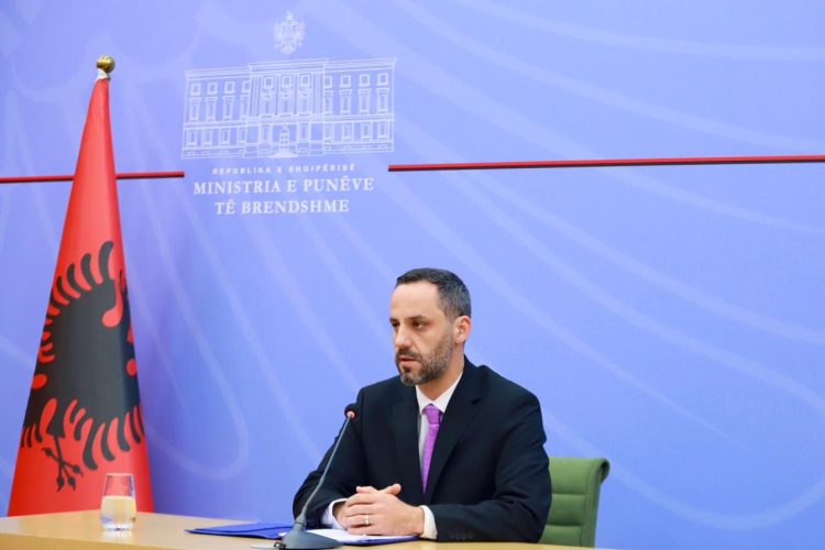 Ministri Lamallari: Tradhti ndaj uniformës nëse tolerohen, shkelësit do të përballen me ligjin