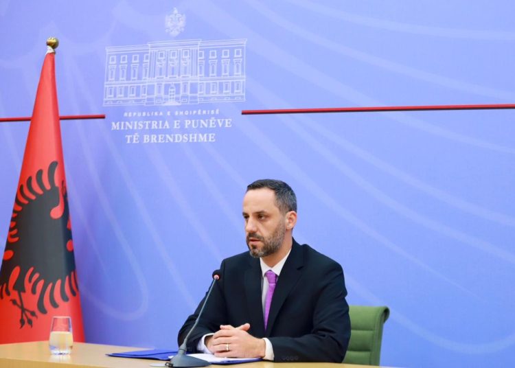 Ministri Lamallari: Tradhti ndaj uniformës nëse tolerohen, shkelësit do të përballen me ligjin