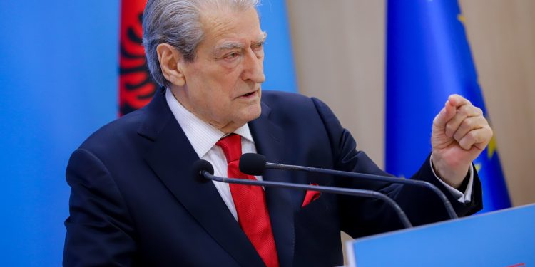 “Opozita nuk ka pushime këtë verë”