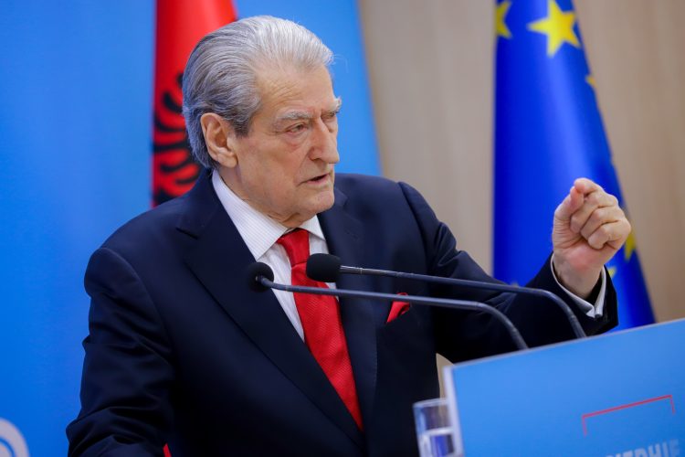 “Opozita nuk ka pushime këtë verë”