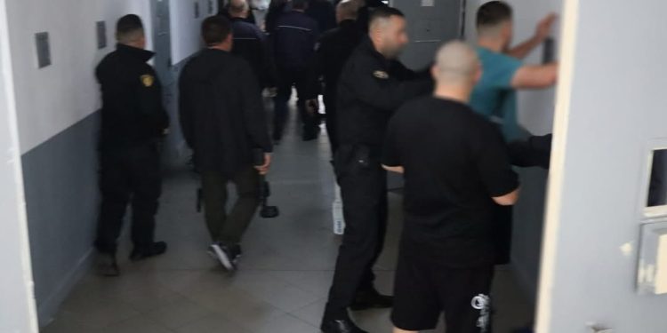Takimet speciale me kokat e krimit, vajza të njohura në dhomat rozë të burgjeve të sigurisë së lartë