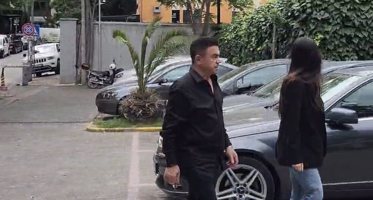 Babai dhe motra e Noizyt dëshmojnë në GJKKO kundër grupit të Laert Haxhiut