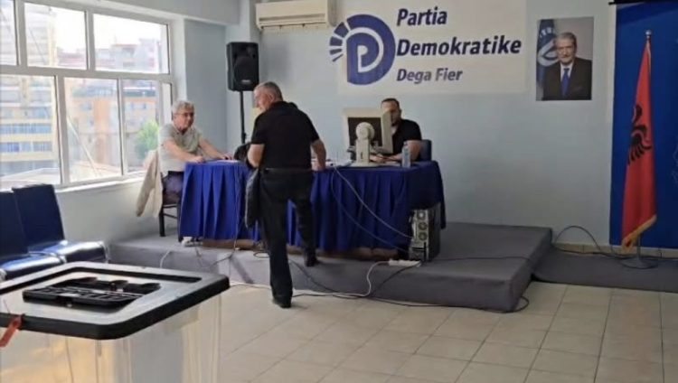 Vokshi: Deri në orën 3 kanë votuar 28,379 demokratë