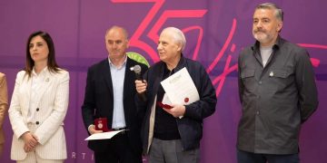 Trondit dekorata e Ramës për Bardhyl Agasin, babain e Ergysit