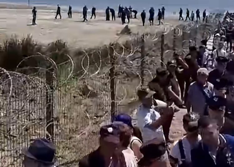 Banorët e Zvërnecit dhe Pishë Poros sërish në protestë kundër projektit turistik