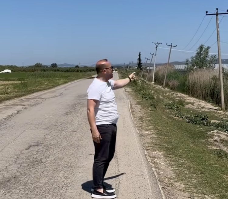 Shtyllat “gjysmë shtize” në Çermë Sektor, Korreshi ironizon Karakaçin dhe Ballukun