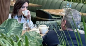 FOTOLAJM/ Spiropali dhe Gjiknuri, takim në kafe ‘ditën e punëtorëve’
