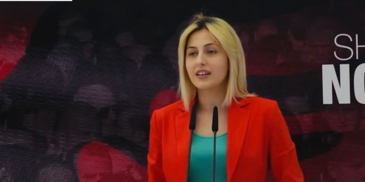 Ina Zhupa risjell denoncimet për stadiumin Arena Kombëtare: Drejtësia do vihet në vend një ditë!