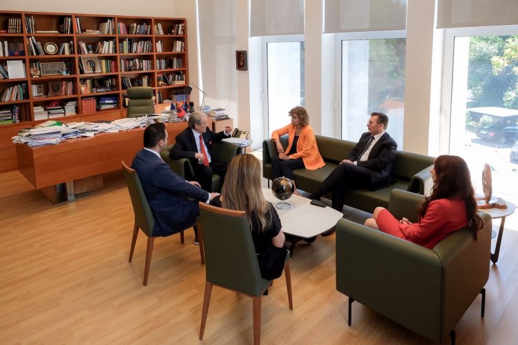 Berisha takon sekretaren e PPE-së dhe eurodeputeten, Dolors Montserrat