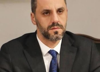 “Ka një urdhër dëbimi”, ministri Lamallari shpjegon vendimin për Ikballe Huduti Berisha. Po ndjekin të tjerë
