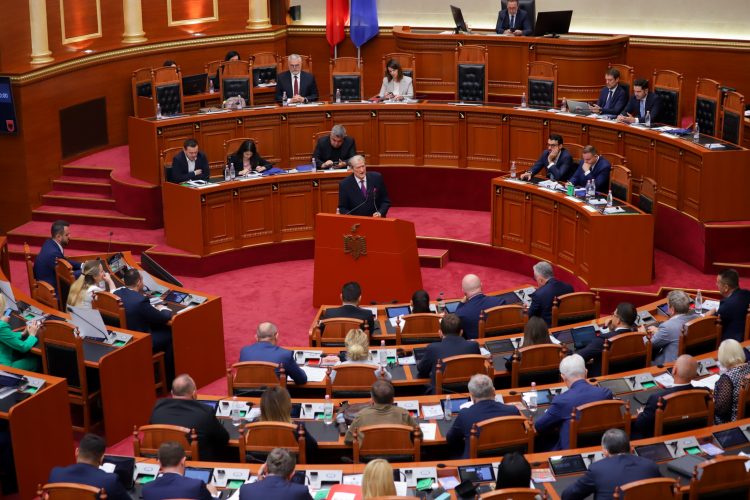 Berisha: Kombinim i dy shërbimeve sekrete Tiranë-Beograd kundër protestuesve të rinj
