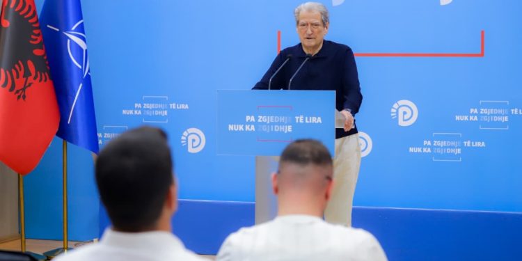 Berisha: Rama të heqë dorë nga antimitingjet. Ndërkombëtarët të mbështesin protestën