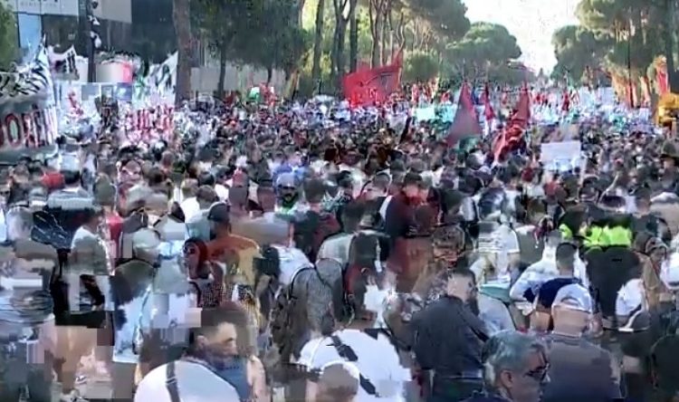DITA E PESTË/ “Edi Rama o i pangopur, dorëhiqu”