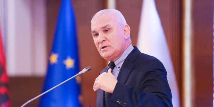 Dorëhiqet rektori i Universitetit të Shkodrës, Tonin Gjuraj: Po cenohet autonomia universitare