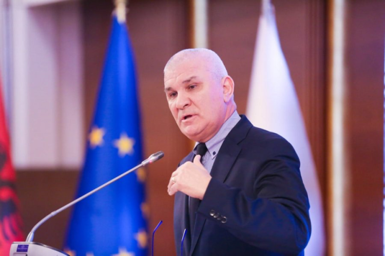 Dorëhiqet rektori i Universitetit të Shkodrës, Tonin Gjuraj: Po cenohet autonomia universitare
