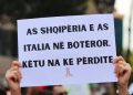 Protesta, thirrje SPAK-ut të shkojë deri te përgjegjësit kryesorë. Flamuj amerikanë dhe gjermanë