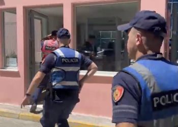 Rrahje ne kafazin e gjykatës në GJKKO, ndërhyjnë specialët