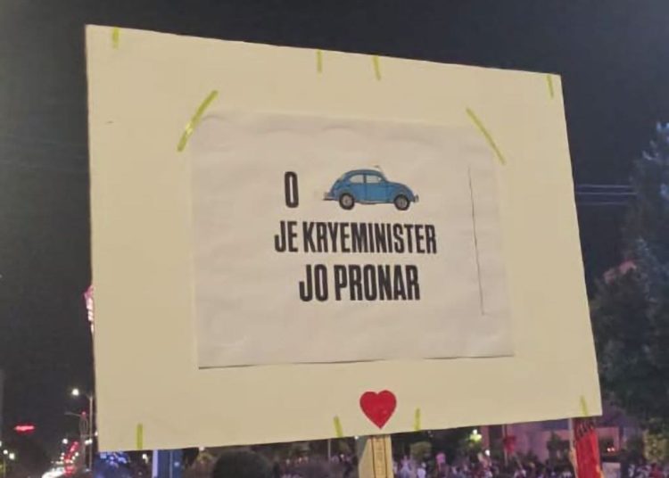 DITA 18/ Bulevardi mbushet me protestues: Rama jepe dorëheqjen!