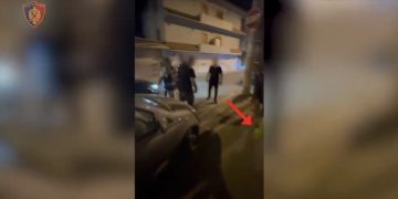 Kapet me një trastë kokainë furnitori nga Vora. Mbulonte linjën qendër-Paskuqan