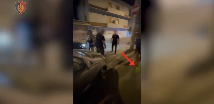 Kapet me një trastë kokainë furnitori nga Vora. Mbulonte linjën qendër-Paskuqan